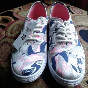 Mossimo Supply Co. printed canvas shoe size 10
